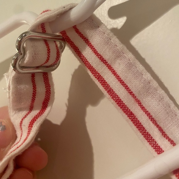 Brandy Melville Red and White Crop Top - Picture 8 of 8